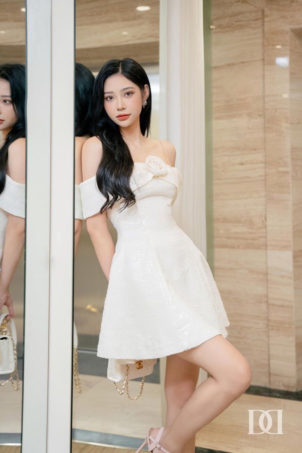 Đầm Mini Nơ Hoa Nổi Phom Dáng Xòe Pondy Dress