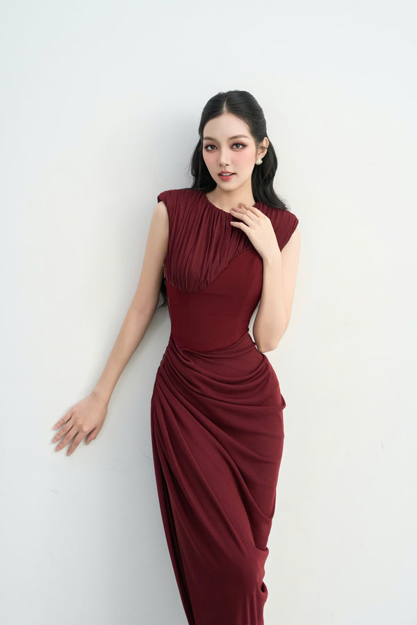 HANVI DRESS - KHÁM PHÁ SẮC ĐỎ QUYỀN LỰC